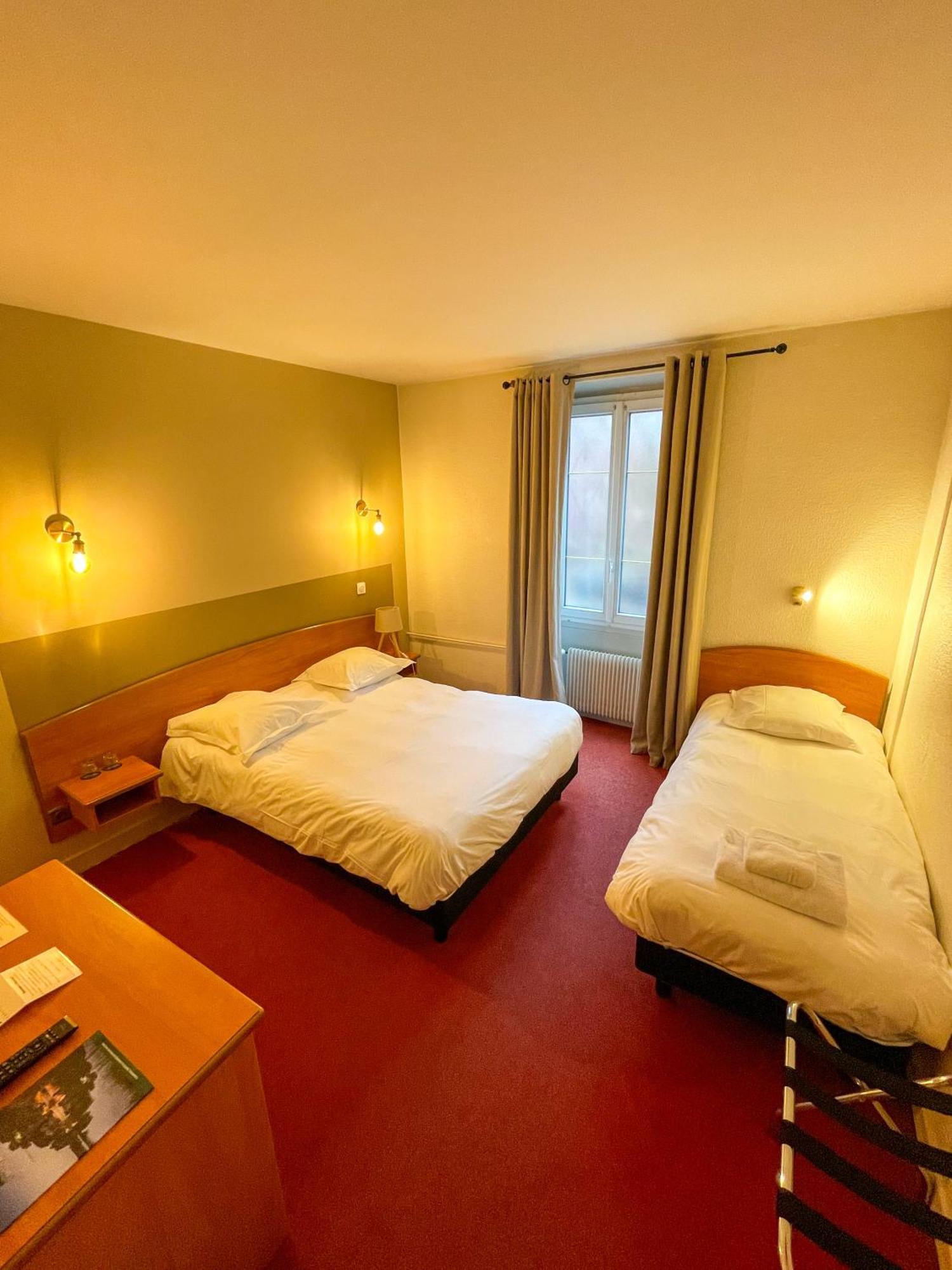 Hotel Beaulieu Lyon Charbonnieres Екстериор снимка